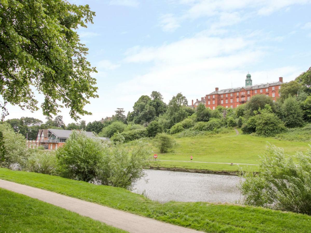 1 Reabrook Place Shrewsbury Exterior photo